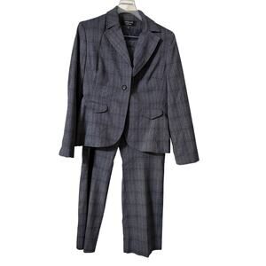 Signature by Larry Levine 2pc suite Women's Size 14 Navy Plaid Office
